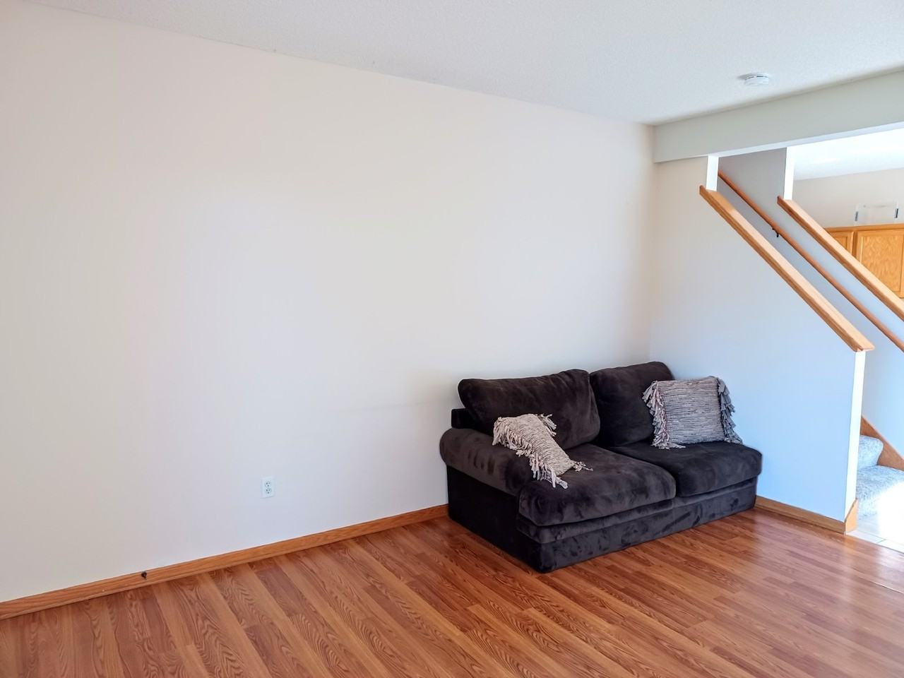 1950 Parkway Ave - Photo 4 of 39