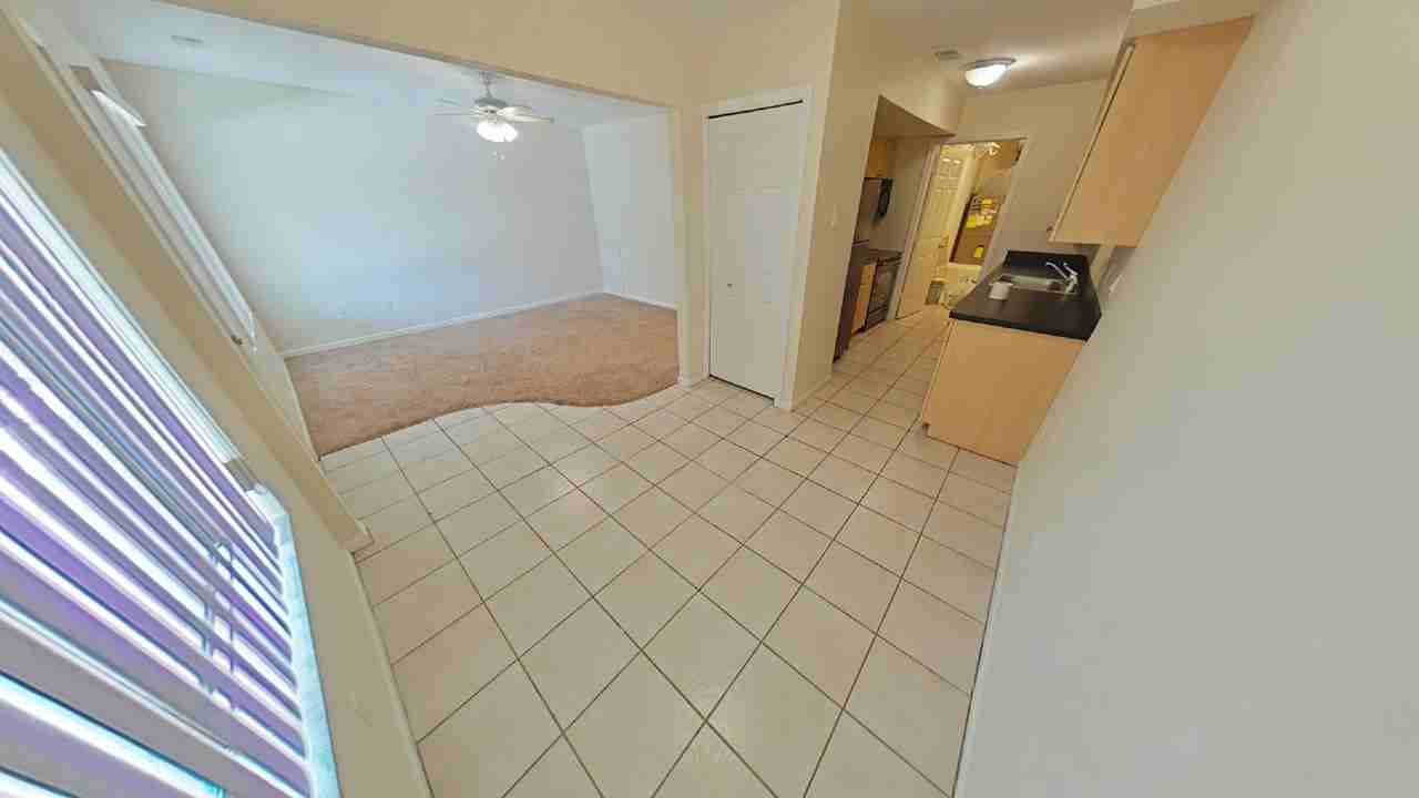 39503 Harrison Bay Ct - Photo 3 of 7