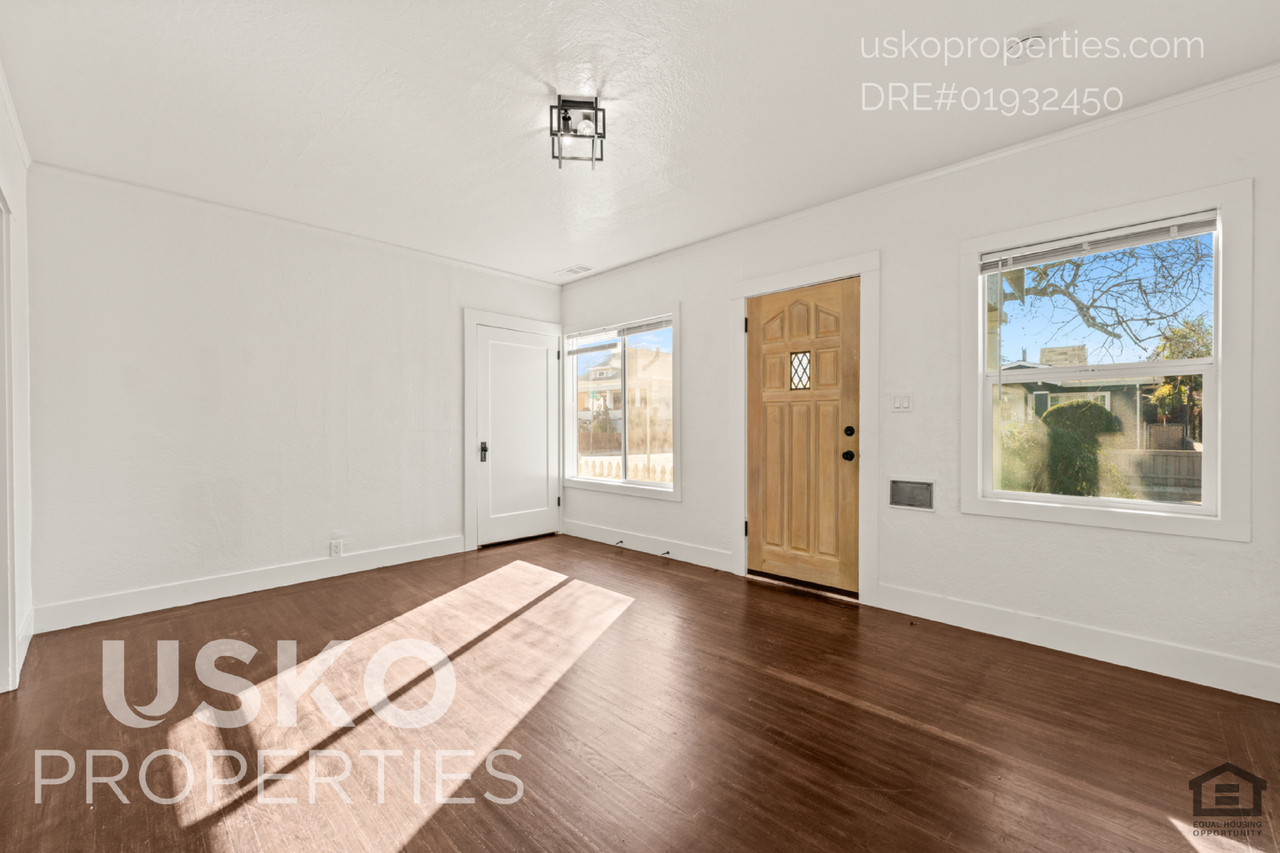 3839 Y St - Photo 7 of 24