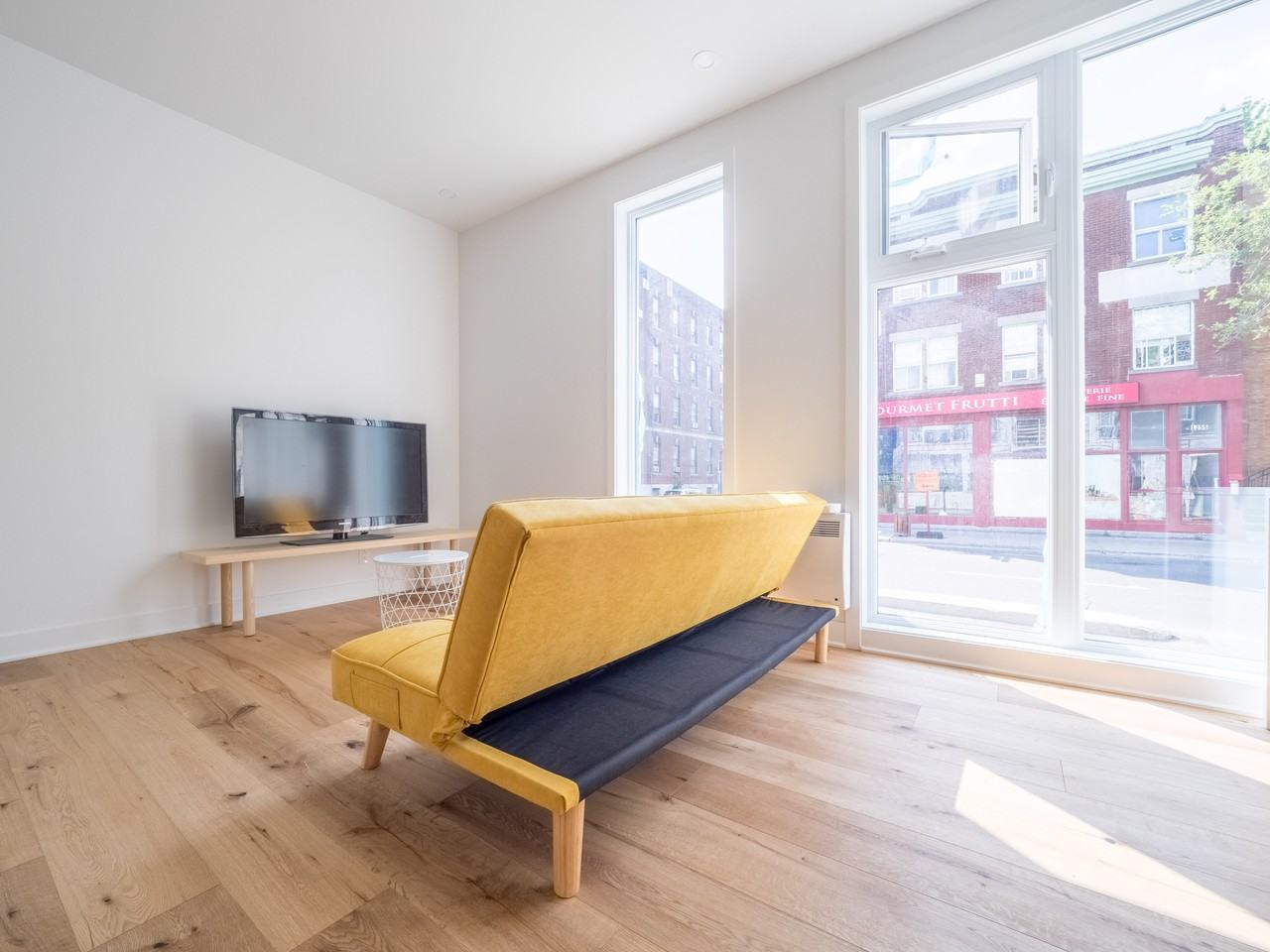 1254 Boul De Maisonneuve E #107 - Photo 3 of 10