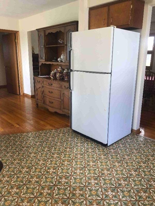 1202 W South St - Photo 3 of 10