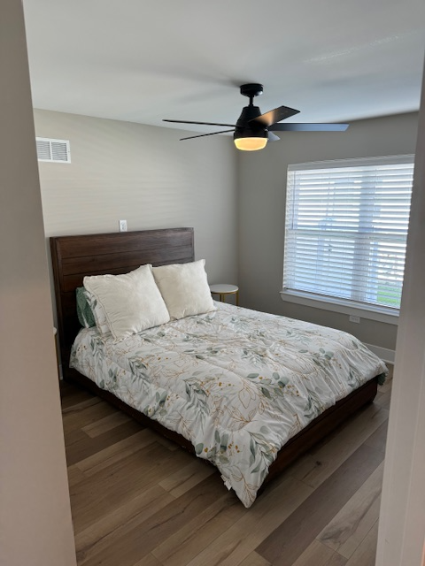 823 N Maple St - Photo 3 of 20