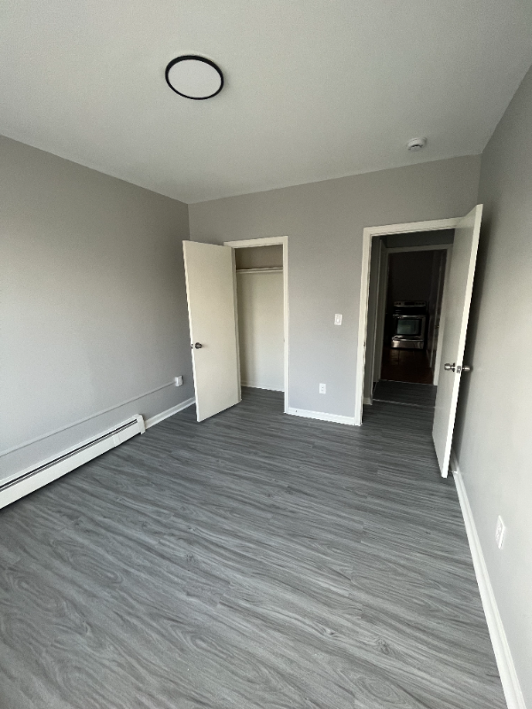 235 Collins St #S3A - Photo 4 of 7