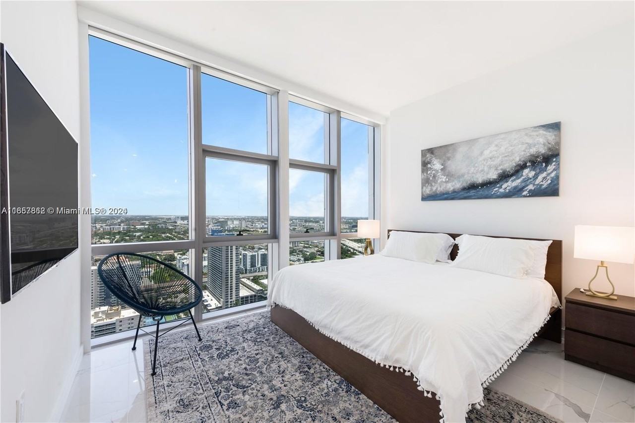 851 Northeast 1st Avenue #3308 - Photo 2 of 15