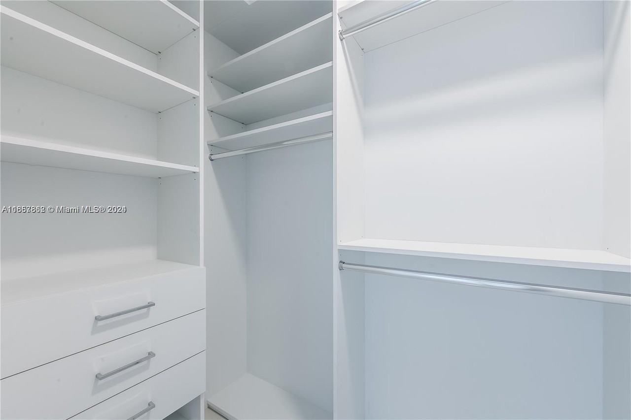 851 Northeast 1st Avenue #3308 - Photo 7 of 15