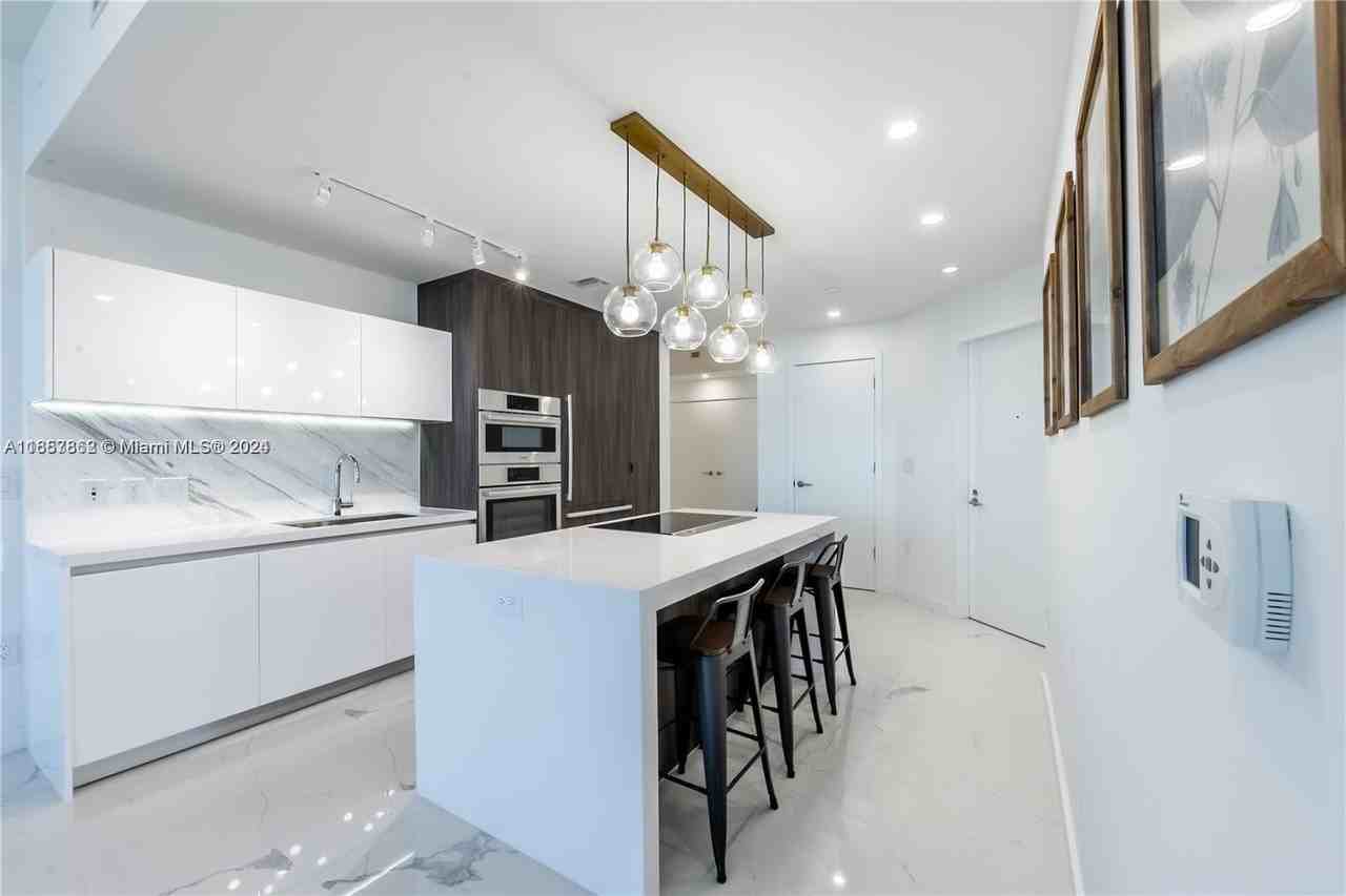 851 Northeast 1st Avenue #3308 - Photo 5 of 15