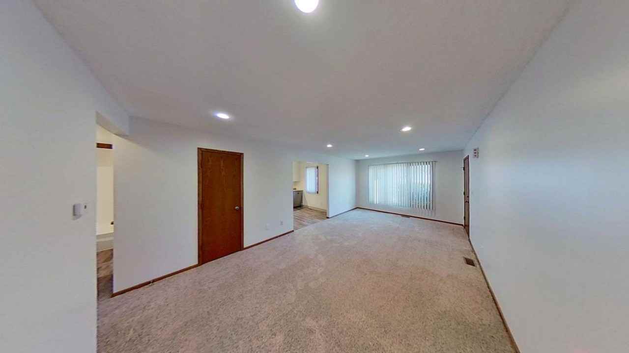 4314 50th St - Photo 3 of 19