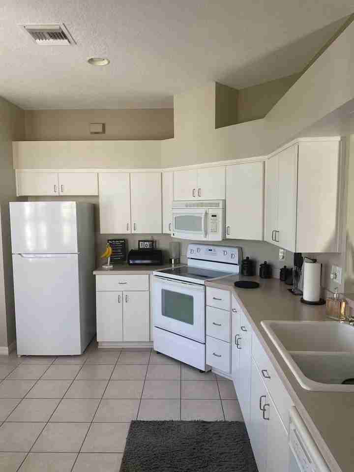 27021 Nature View St - Photo 2 of 17