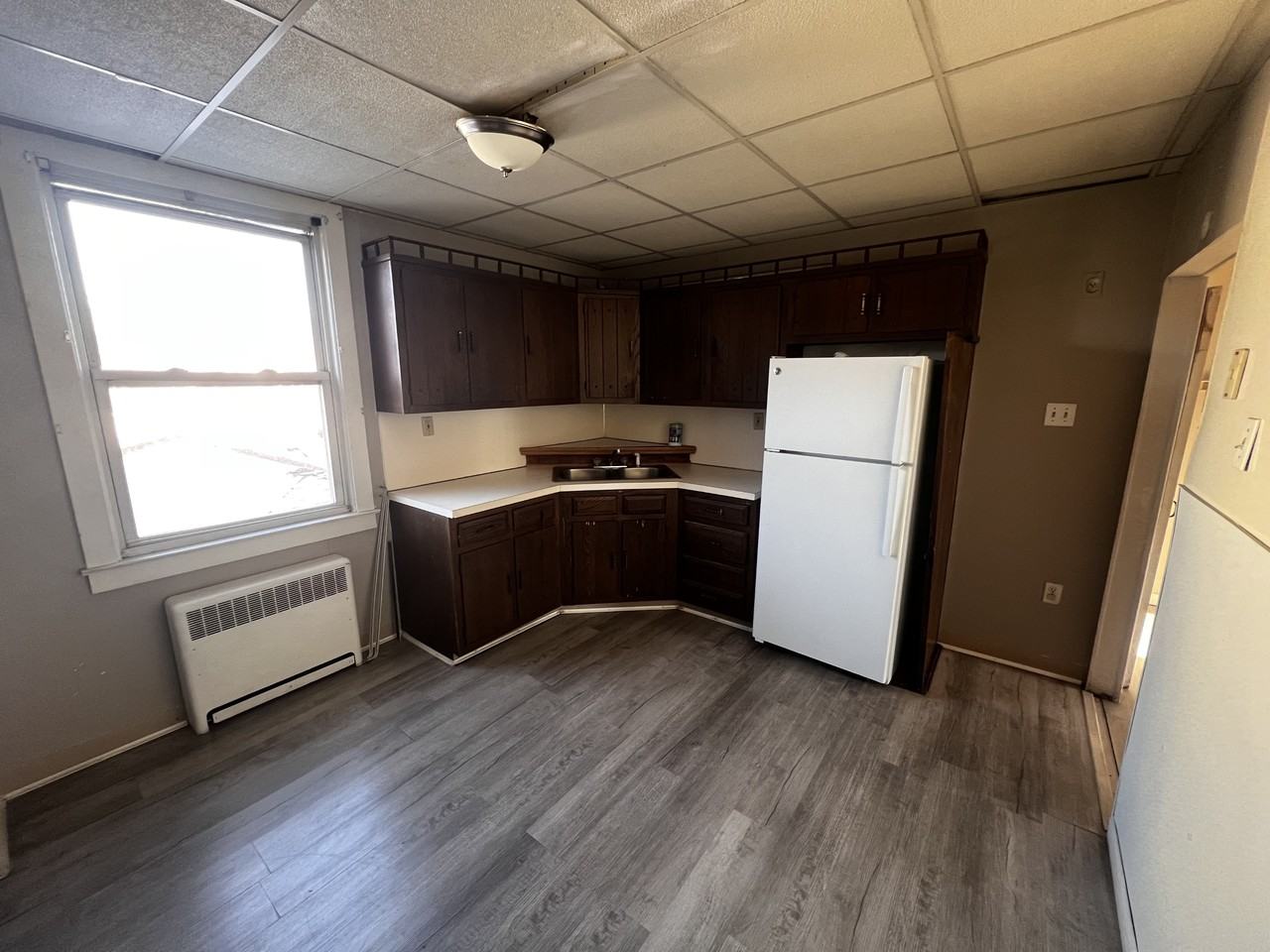 221 West Tamarack Street - Photo 2 of 8