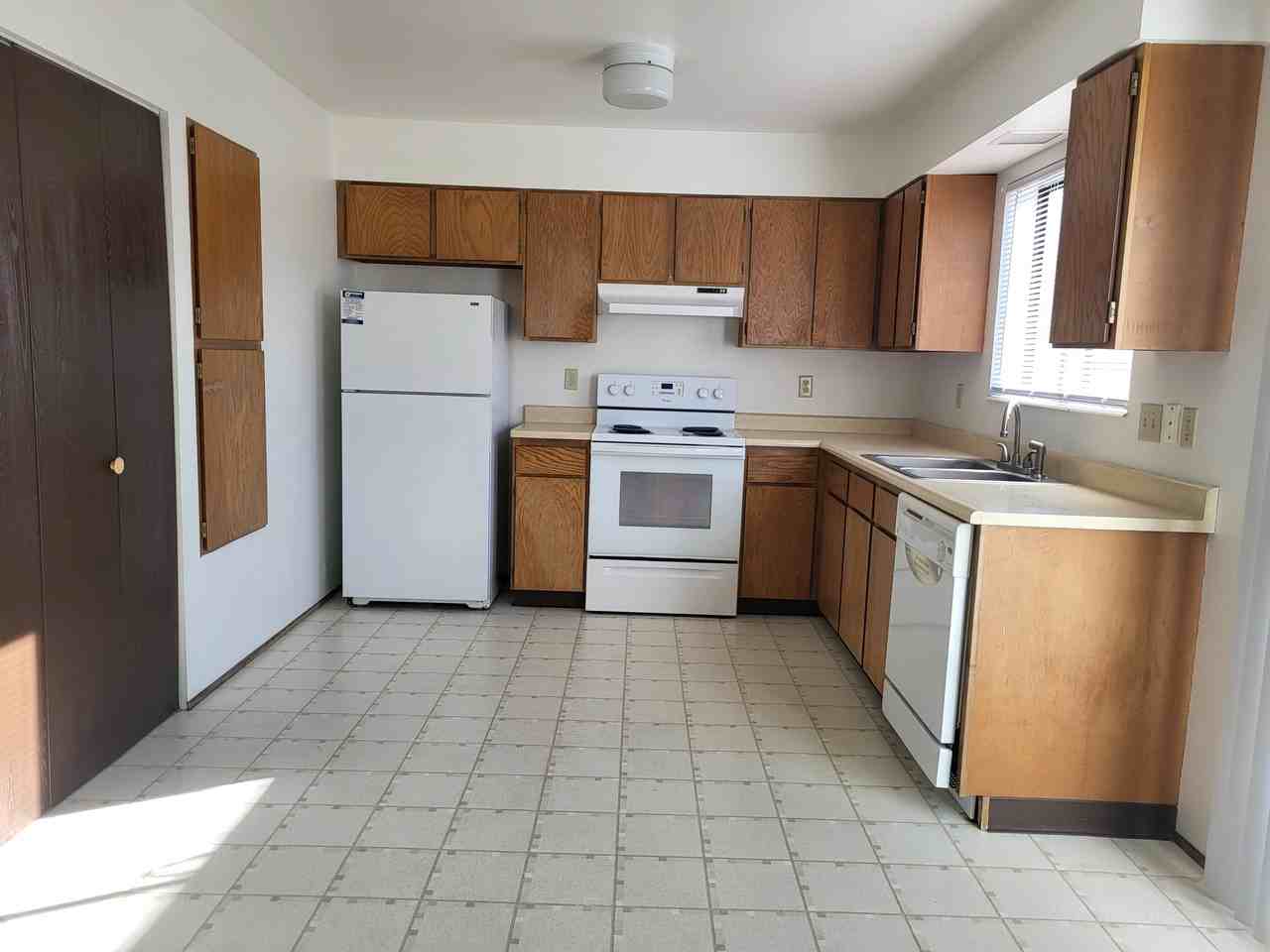 1467 Kaiser Street - Photo 2 of 7