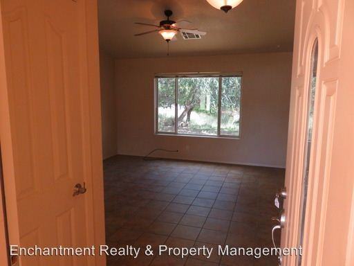 514 Los Pinos Cir - Photo 3 of 5
