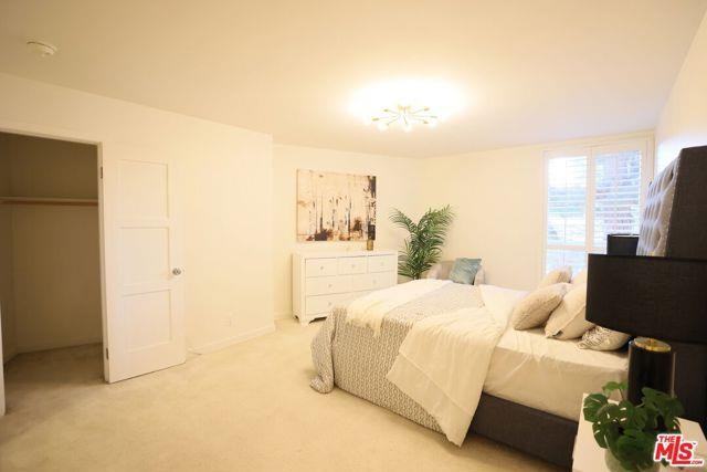 4407 Francis Ave #201 - Photo 2 of 8