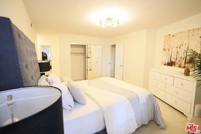 4407 Francis Ave #201 - Photo 3 of 8