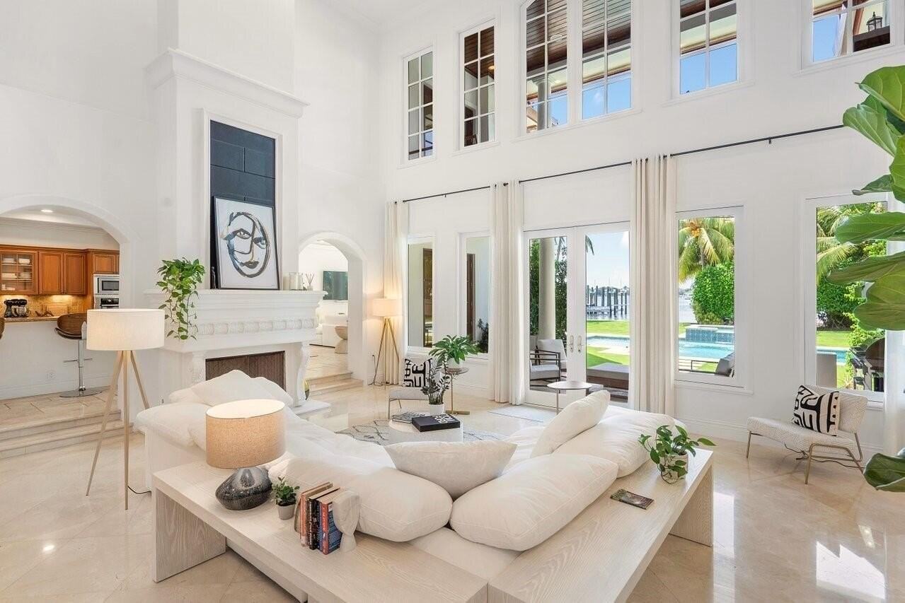 350 East Ocean Avenue - Photo 7 of 50