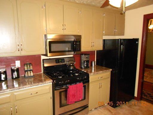 2211 D St - Photo 3 of 10