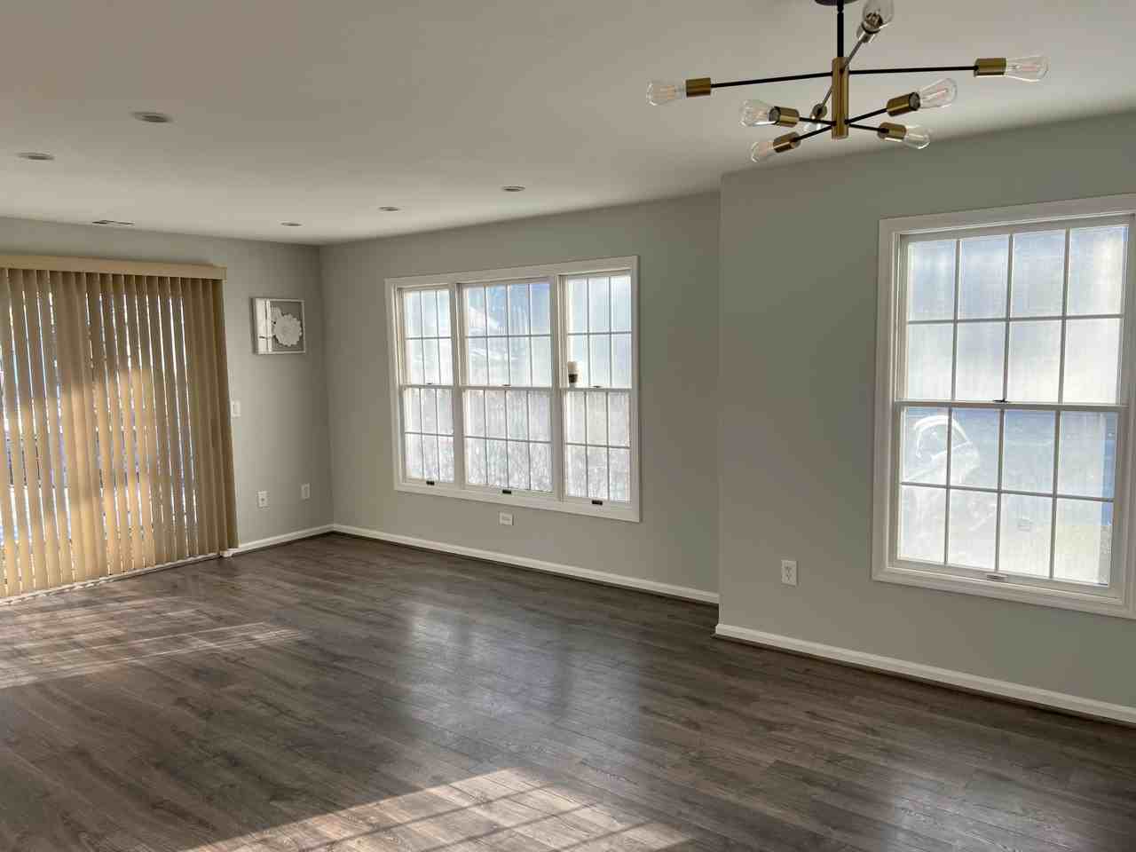 54 Stonyridge Dr - Photo 2 of 15