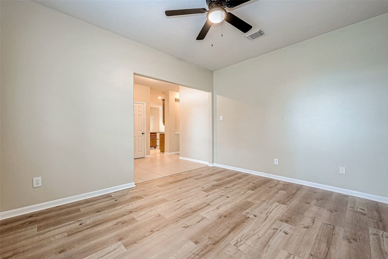 20714 Rock Harbor Ct - Photo 7 of 36