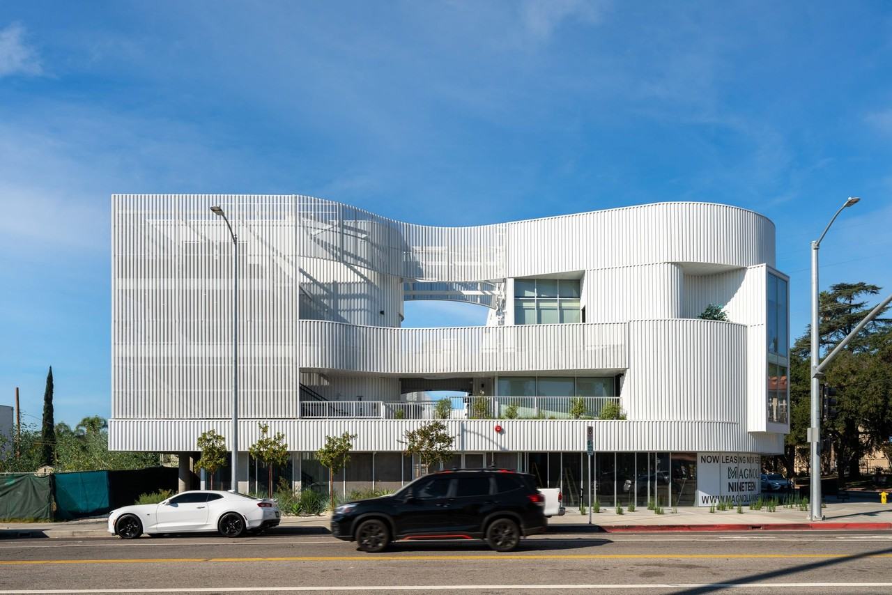 MAGNOLIA NINETEEN - Photo 2 of 16