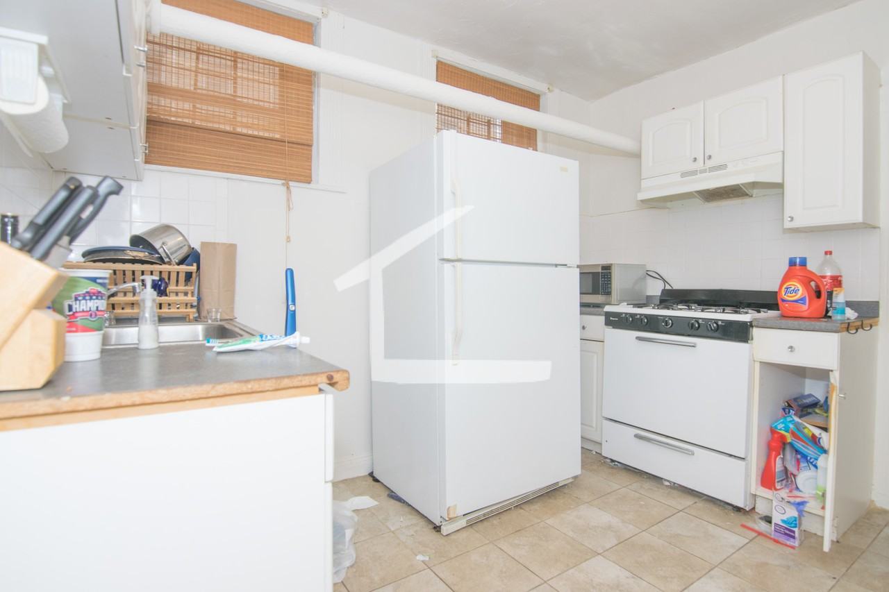 48 Brighton Ave #B2 - Photo 3 of 11