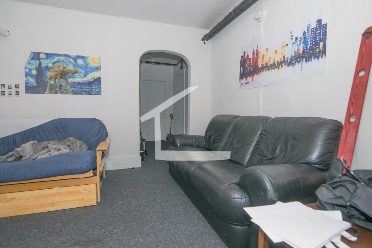 48 Brighton Ave #B2 - Photo 4 of 11