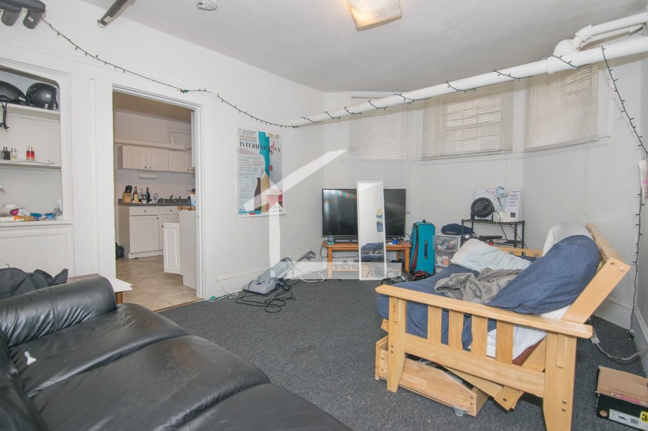 48 Brighton Ave #B2 - Photo 5 of 11