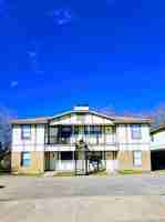 featured image of 2001 Cedarhill Dr