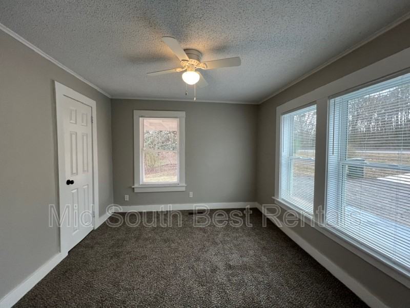 4162 Weaver Rd - Photo 5 of 8