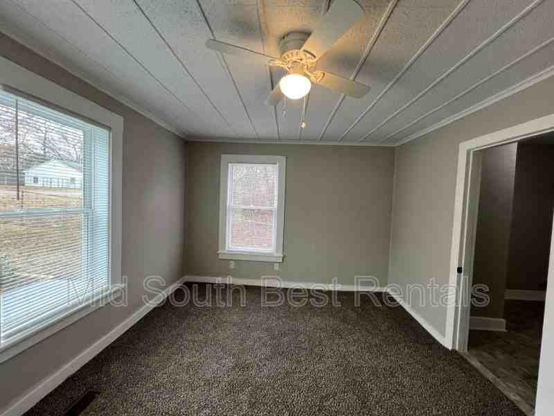 4162 Weaver Rd - Photo 6 of 8