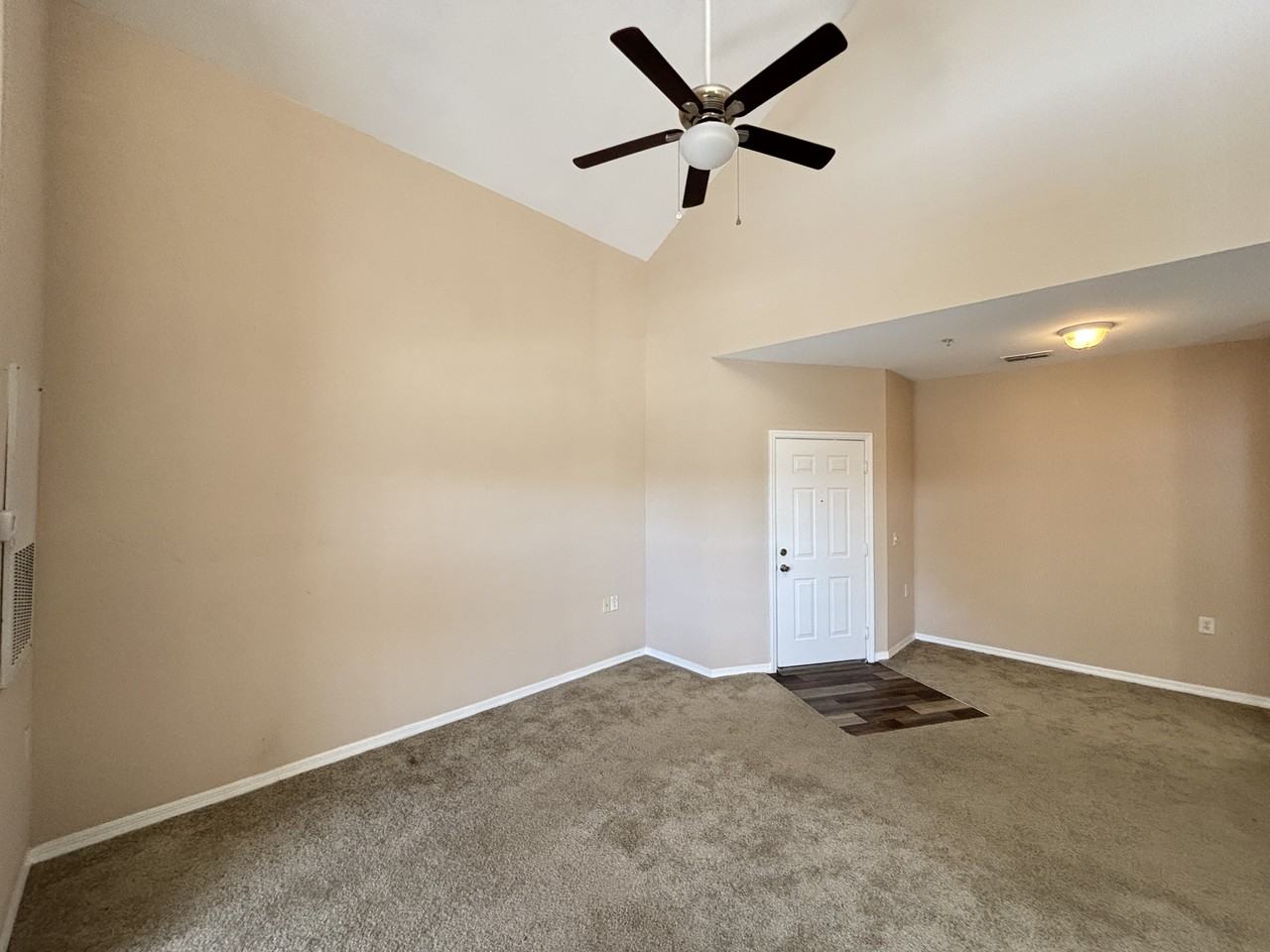 1410 Villa Capri Cir #308 - Photo 5 of 18