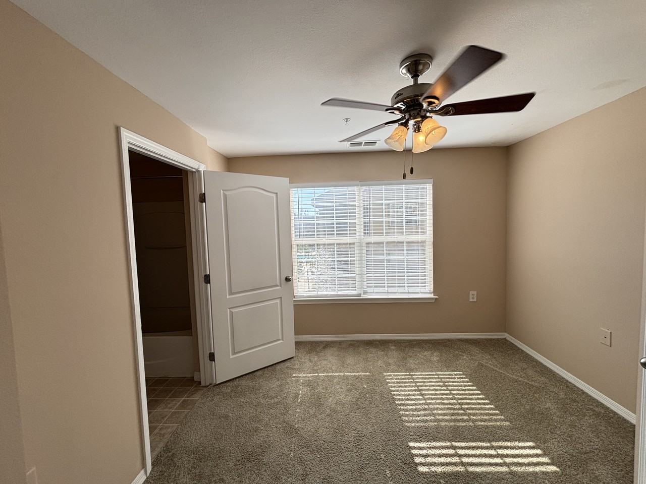 1410 Villa Capri Cir #308 - Photo 6 of 18