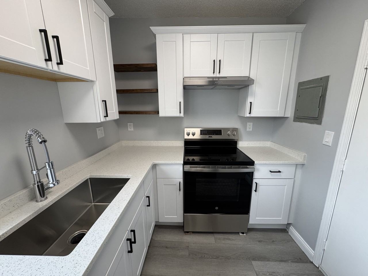 313 Summit Ave #7 - Photo 5 of 22