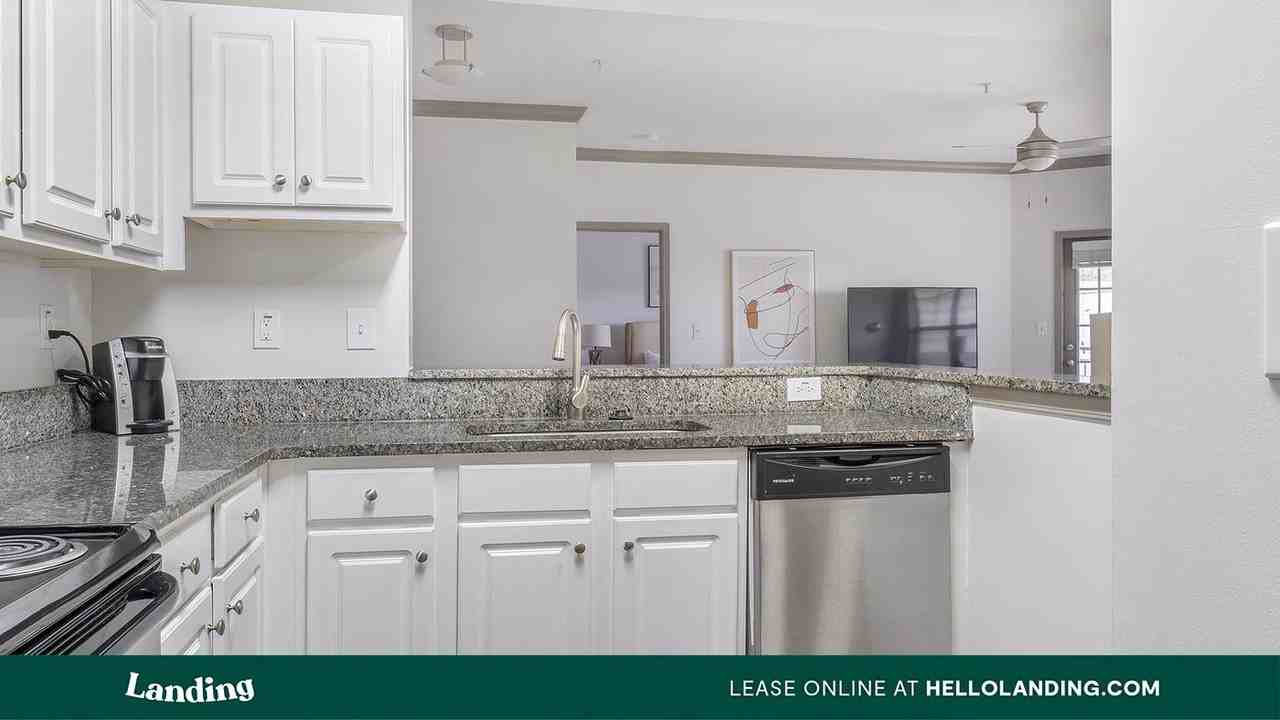 2000 Monroe Pl NE - Photo 3 of 50