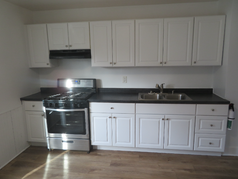 107 Manitoba Ave #2 - Photo 2 of 27