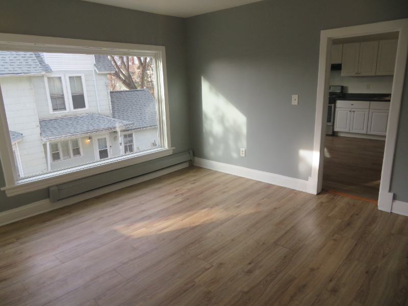 107 Manitoba Ave #2 - Photo 6 of 27