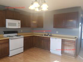 918 9th Ave Se - Photo 1 of 1