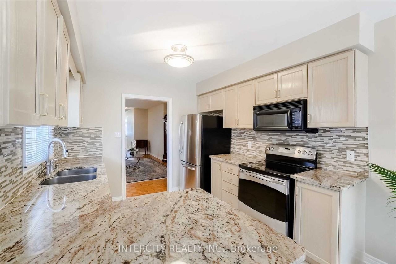 19 Stone Palace Way - Photo 2 of 13