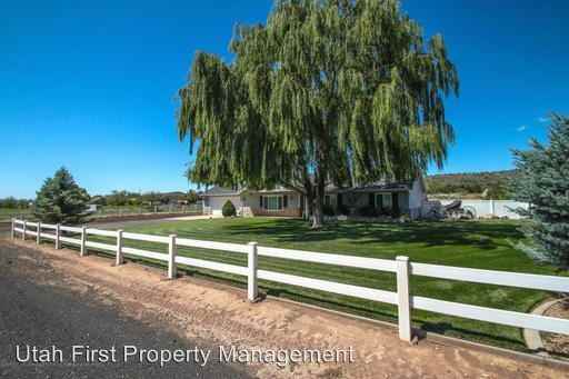 152 E Pioneer Cir - Photo 2 of 10