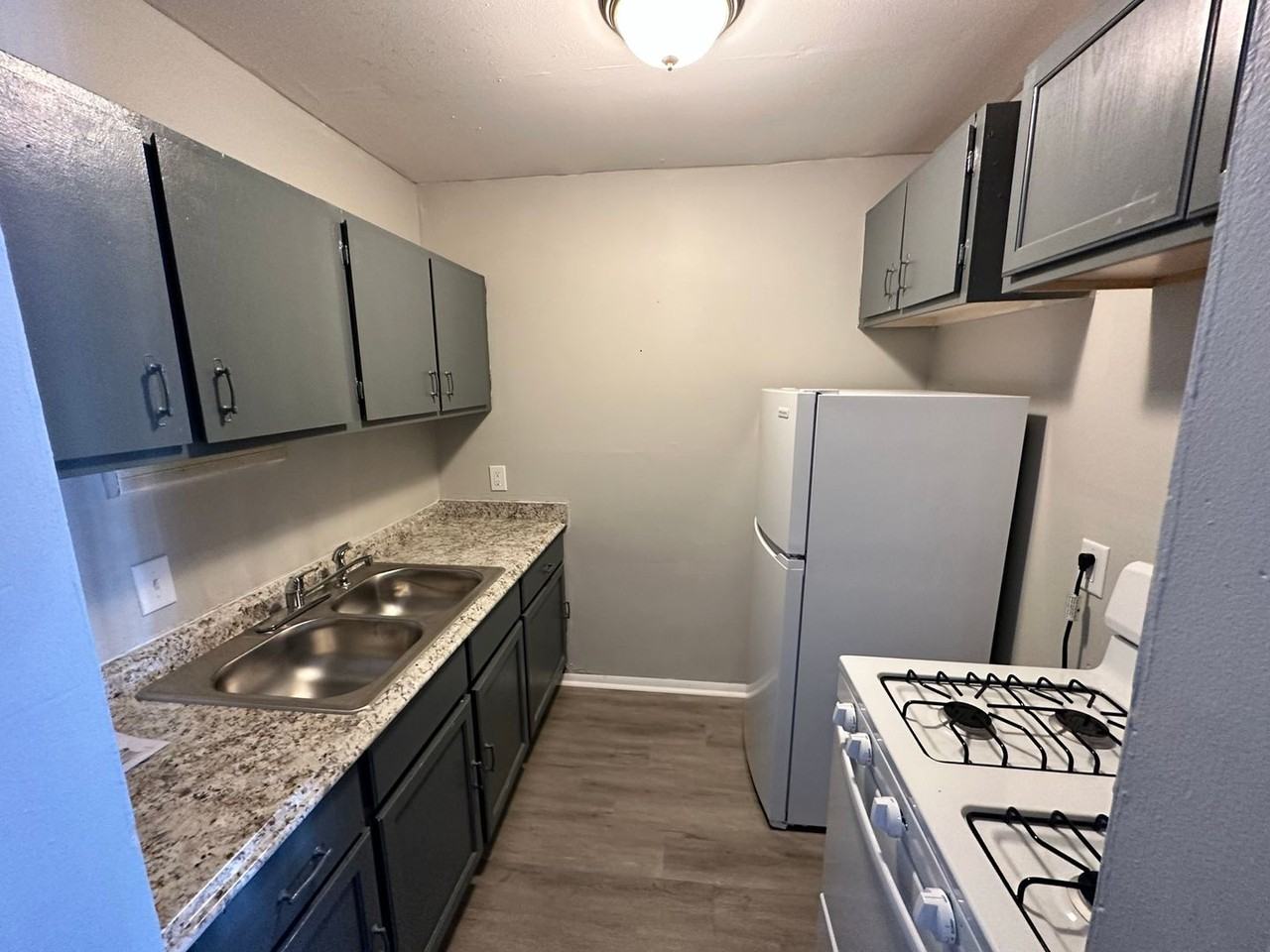 1305 - 1345 W Locust St. / 2866-2868 N 14th St. (50 Unit) - Photo 4 of 7