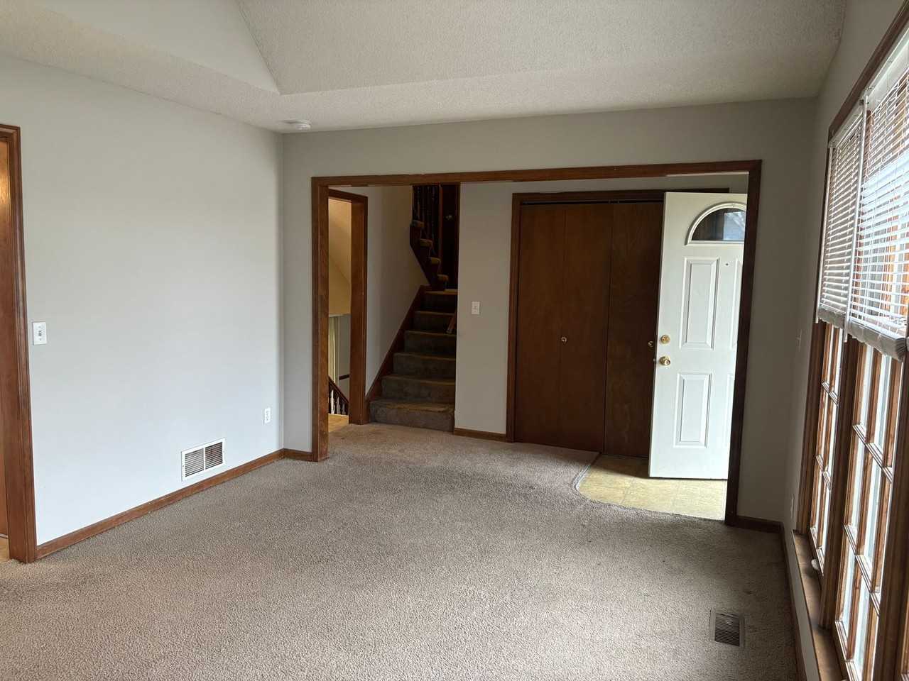 720 Northpoint Avenue - Photo 3 of 16