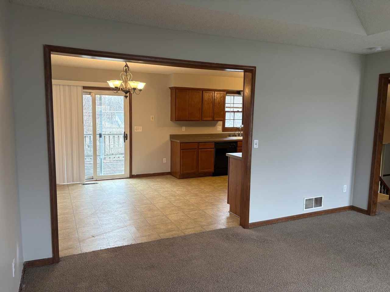 720 Northpoint Avenue - Photo 4 of 16