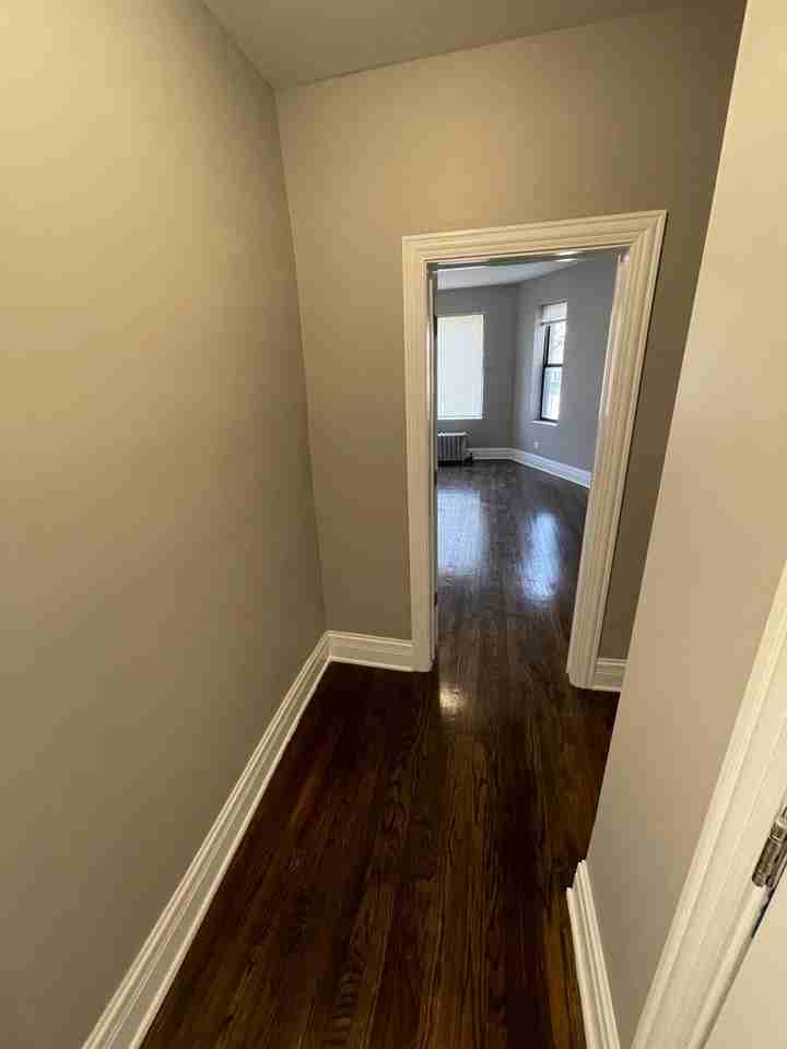 11019 S Vernon Ave - Photo 3 of 21