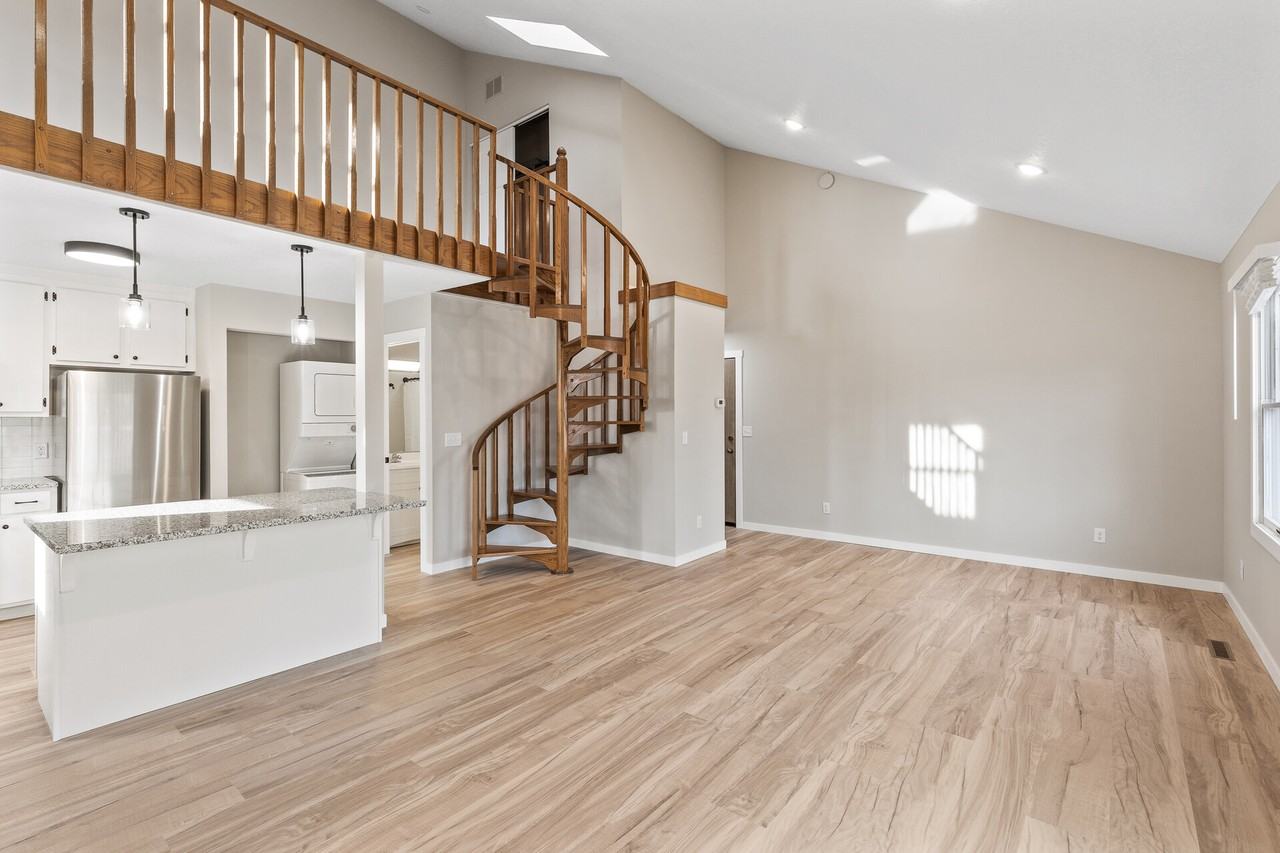 1551 Namekagon St #5 - Photo 4 of 16