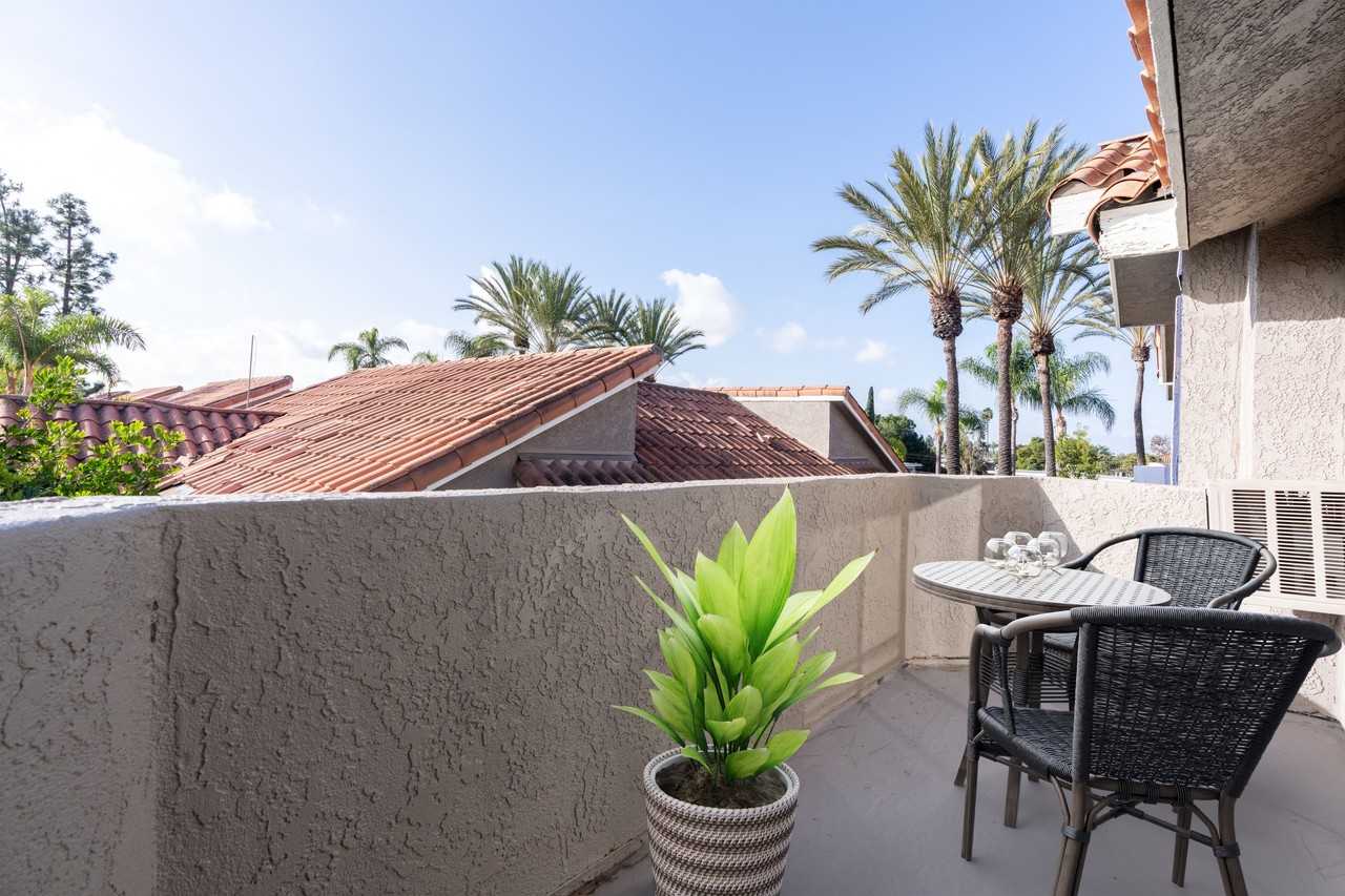 San Tropez - Photo 5 of 19