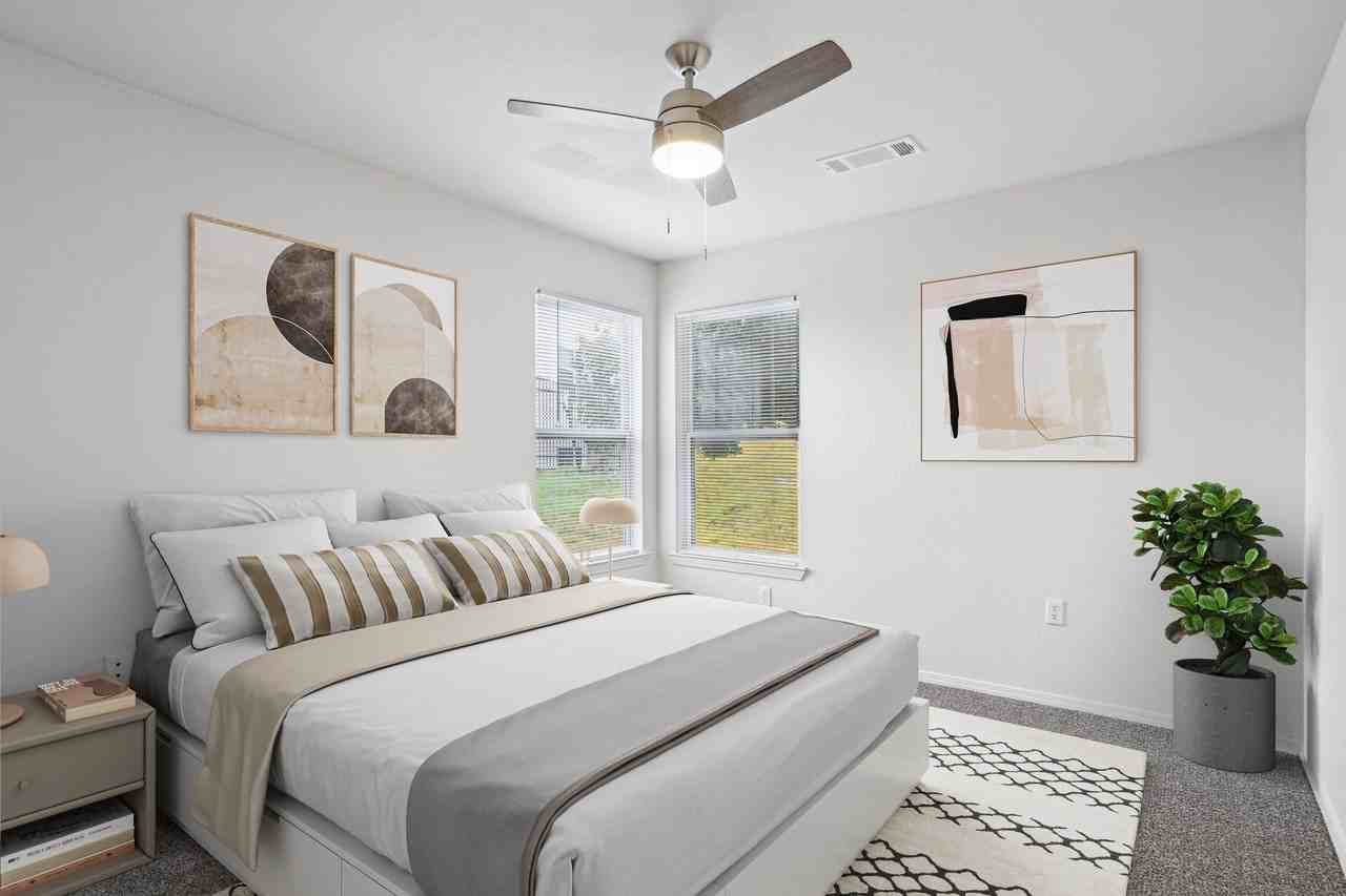 Capitol Hill - Photo 6 of 15