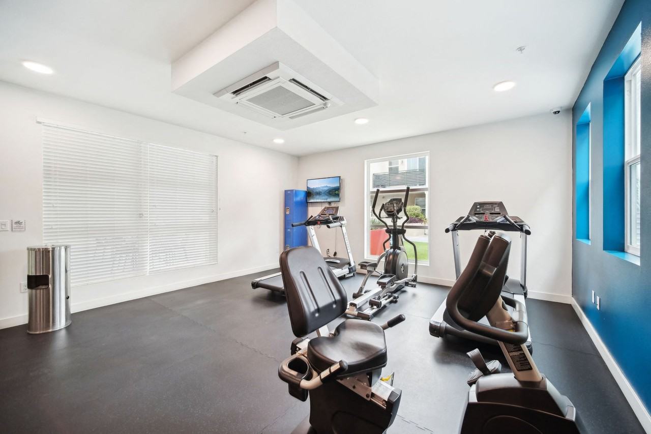 Yolo West Apartments - Photo 6 of 25