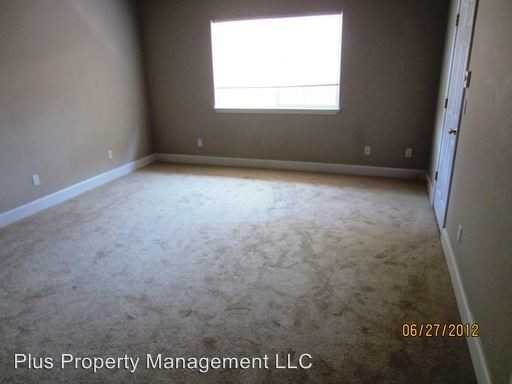 450/452 NE Seward Ave - Photo 3 of 9