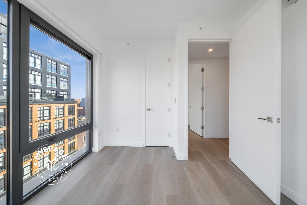 527 Grand Ave #503 - Photo 7 of 22