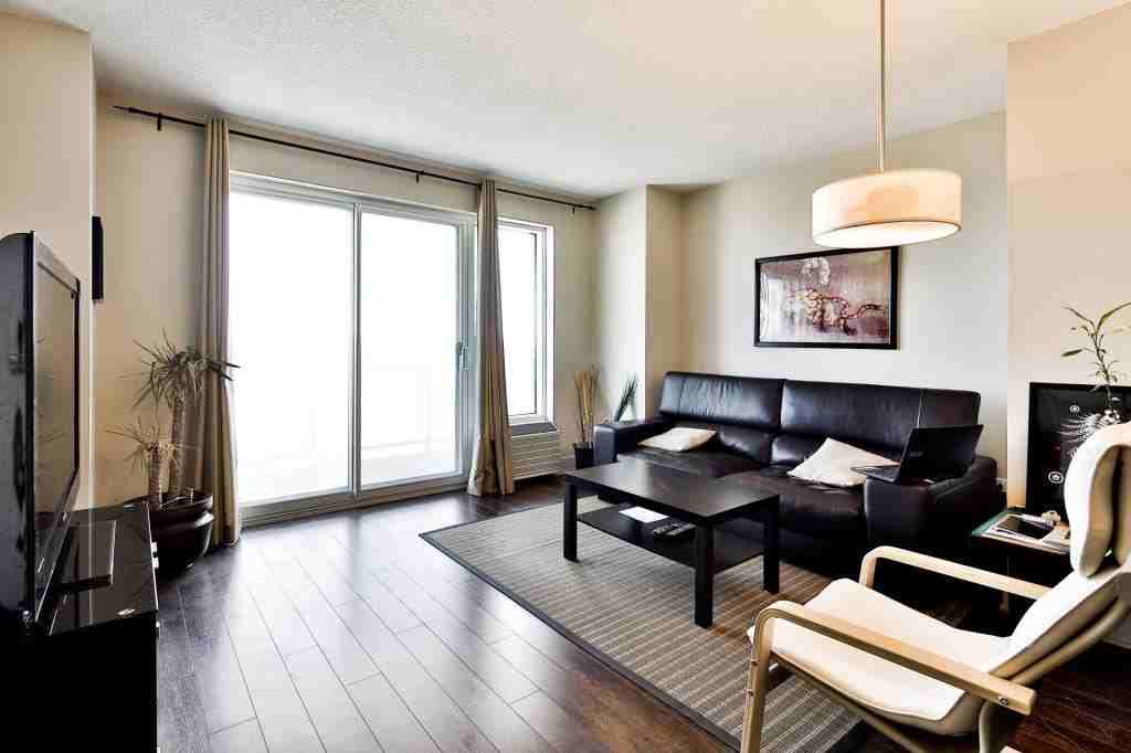 639 Rue Robert-Élie #1605 - Photo 4 of 23