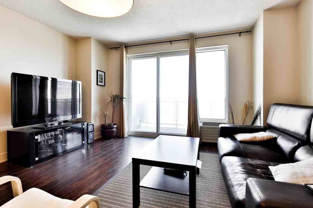 639 Rue Robert-Élie #1605 - Photo 5 of 23