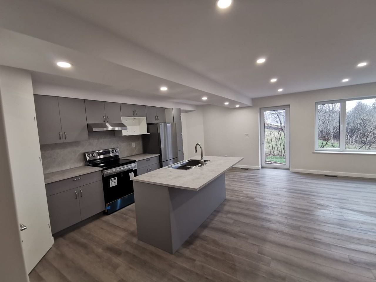 93 Rue Lorette - Photo 3 of 19